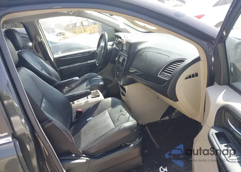 2012 Chrysler Town & Country Touring z USA, uszkodzony, nr VIN 2C4RC1BG1CR289656